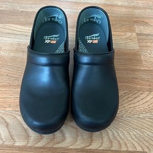 Dansko XP 2.0 clogs size 39